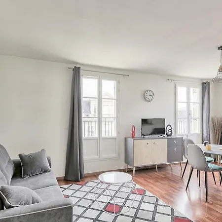 Apartament Hi Square Serris